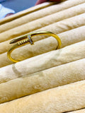 NAIL STONE HANDCUFF