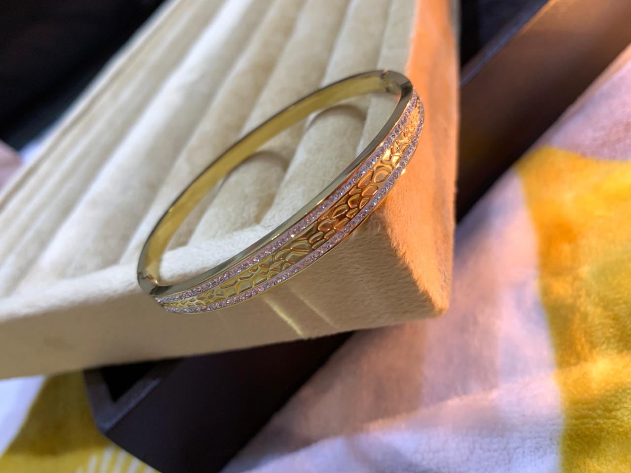 Gold Stainless Handcuff