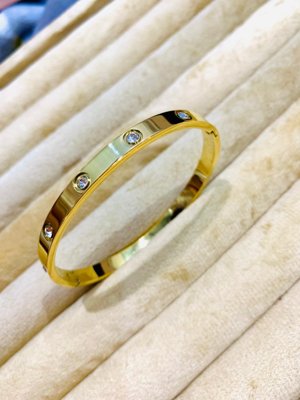 CARTIER STONE HANDCUFF