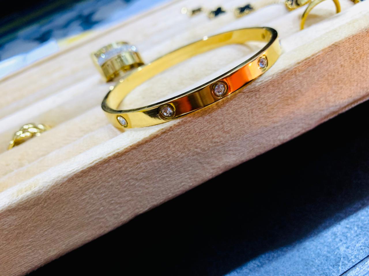 CARTIER STONE HANDCUFF