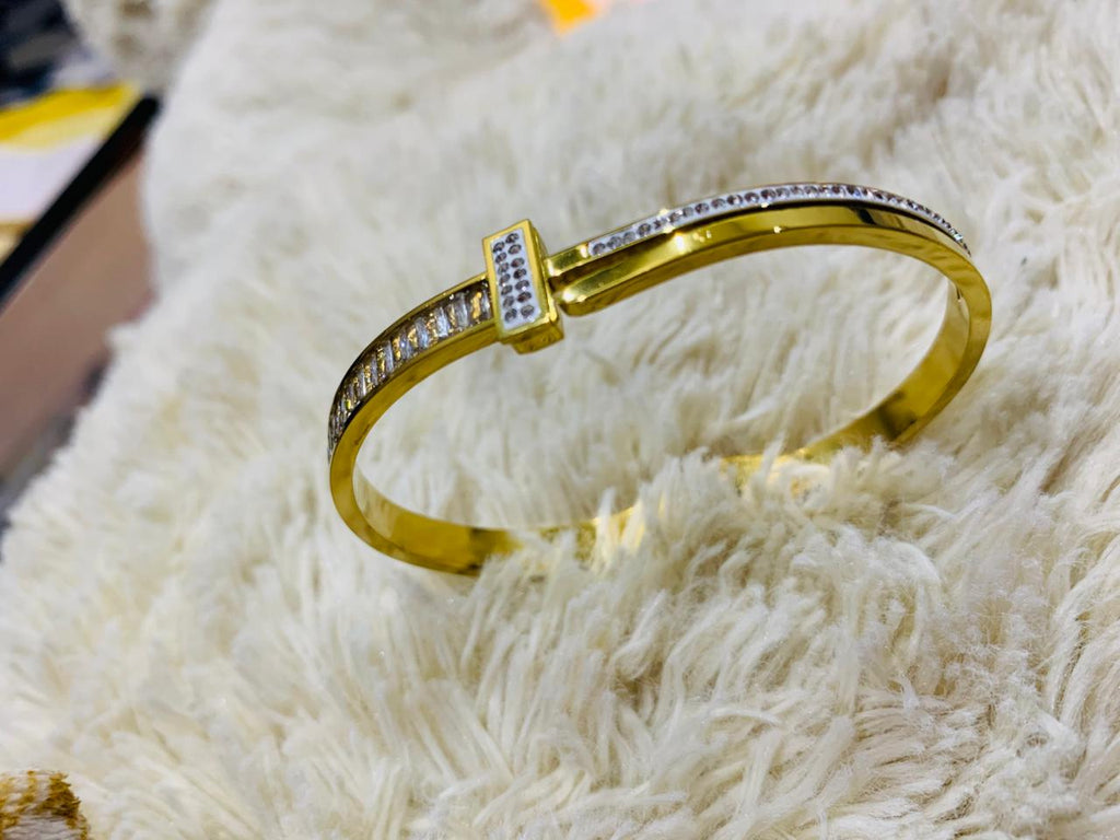 Crystal Stone Handcuff