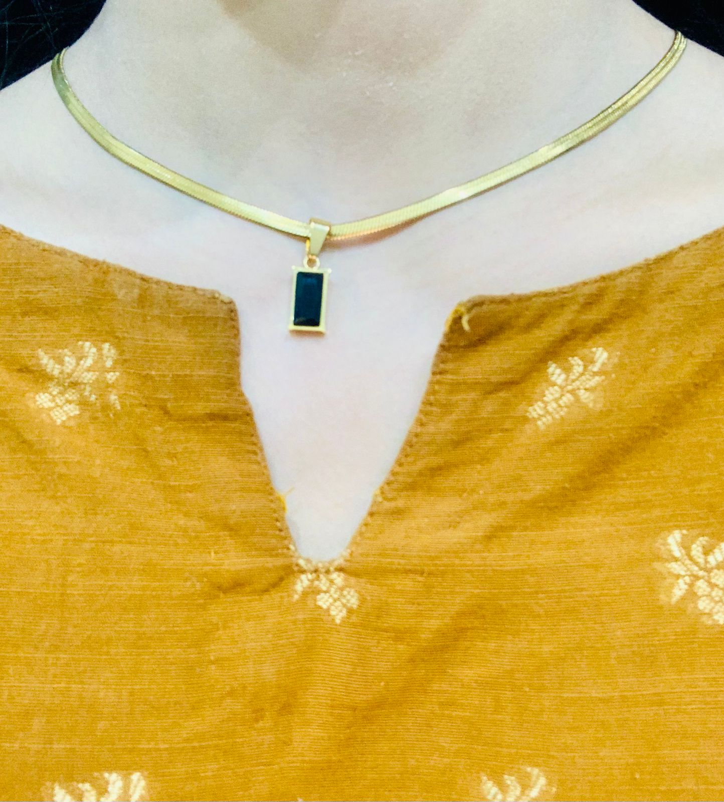 Black stone With snake Chain pendant