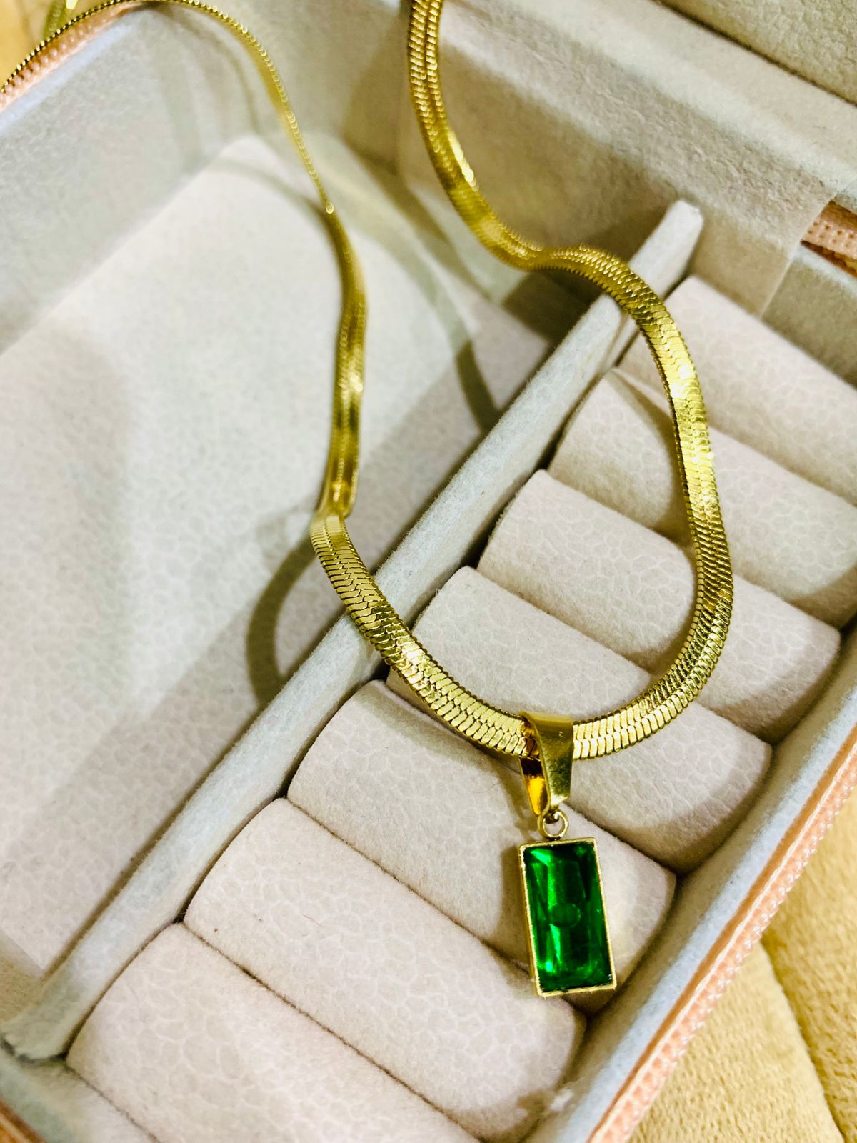 Green Stone with Snake chain pendant
