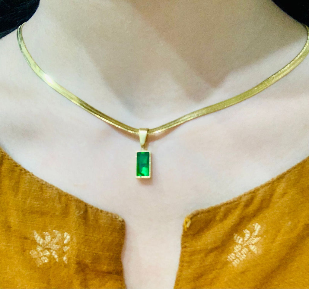 Green Stone with Snake chain pendant