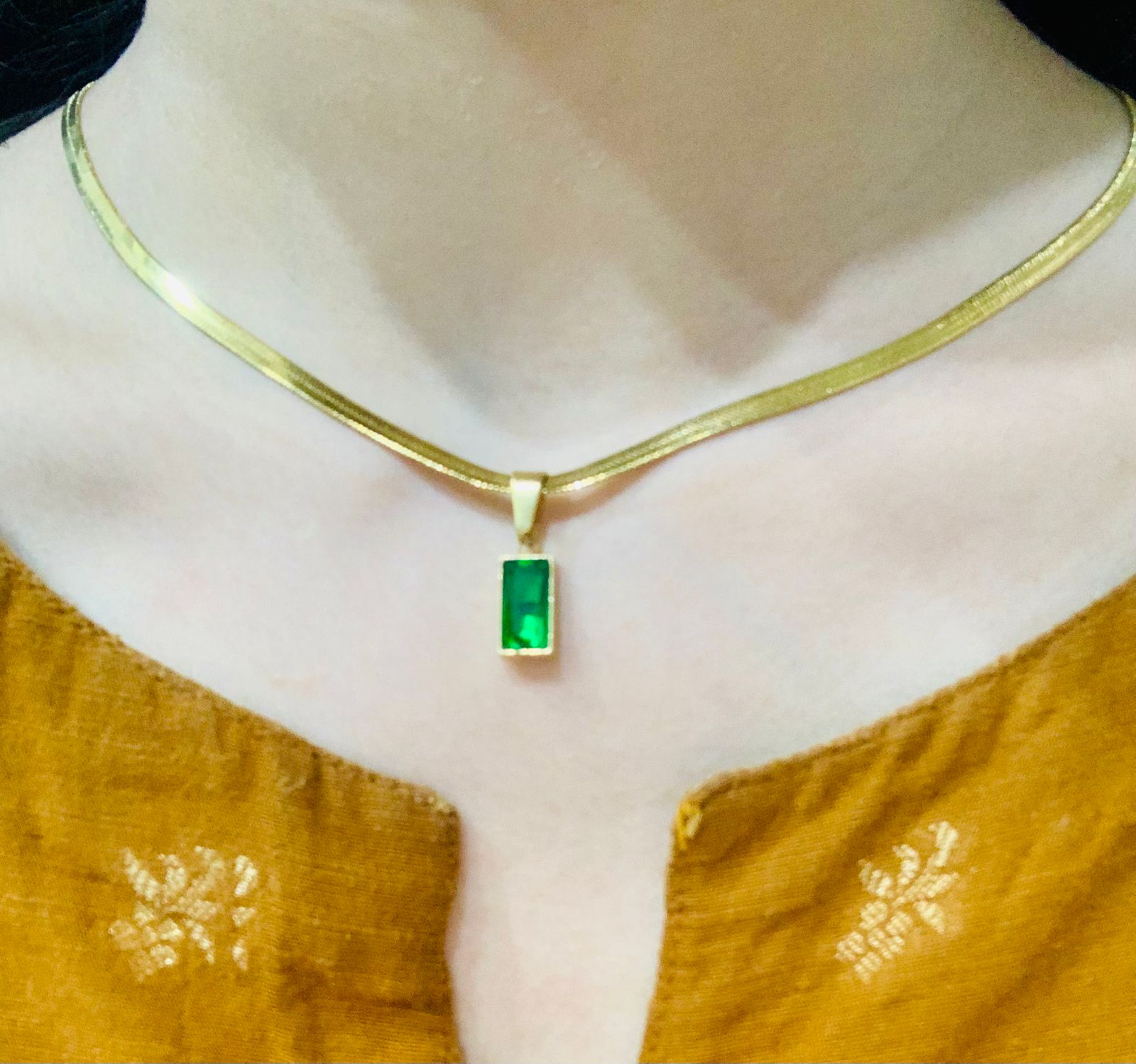Green Stone with Snake chain pendant