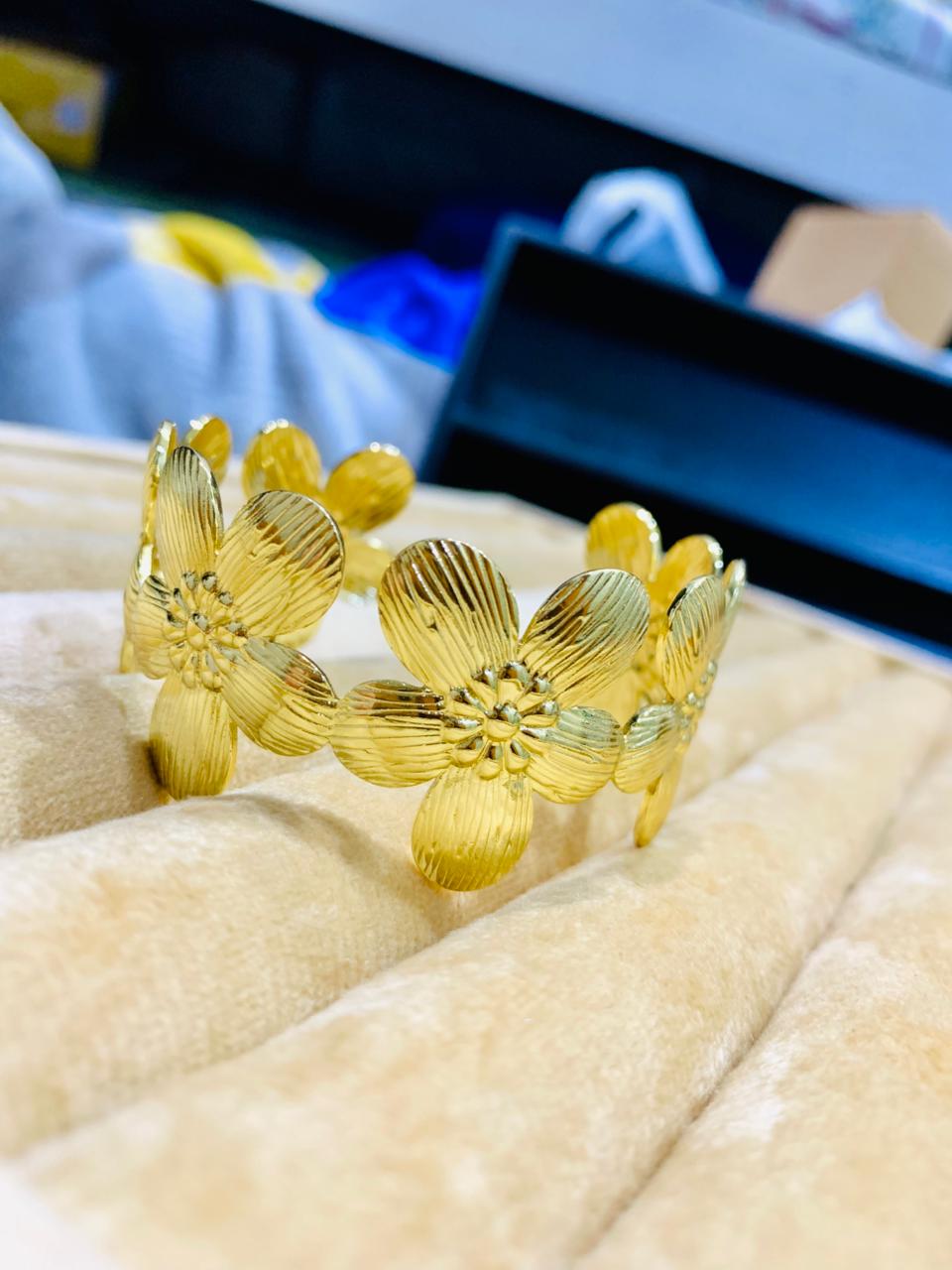 Flower Chunky Adjustable Cuff